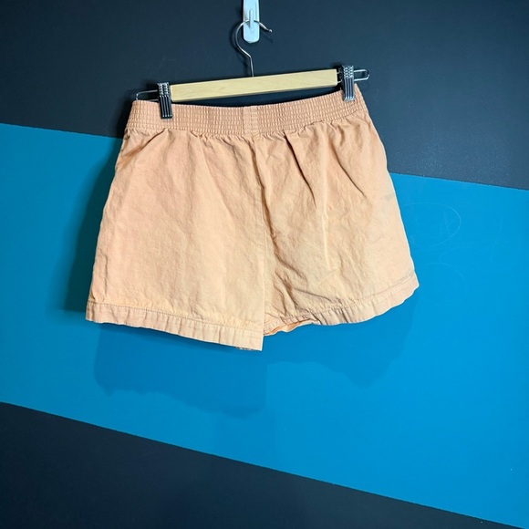 Aritzia Orange Shorts Relaxed Fit Nova 3" - Picture 4 of 12